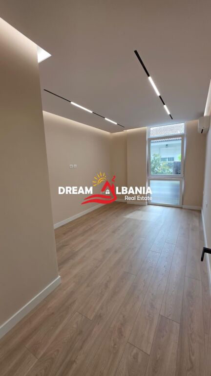 Business Premises for rent at Coin Tirana near Air Albania Stadium (ID 42611420)