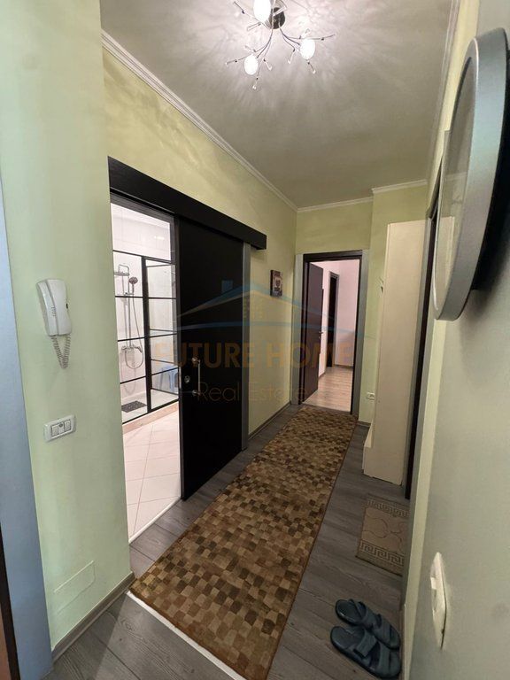 Affitto, Appartamento 2+1+Posto Auto, Via Barrikadave, Tirana