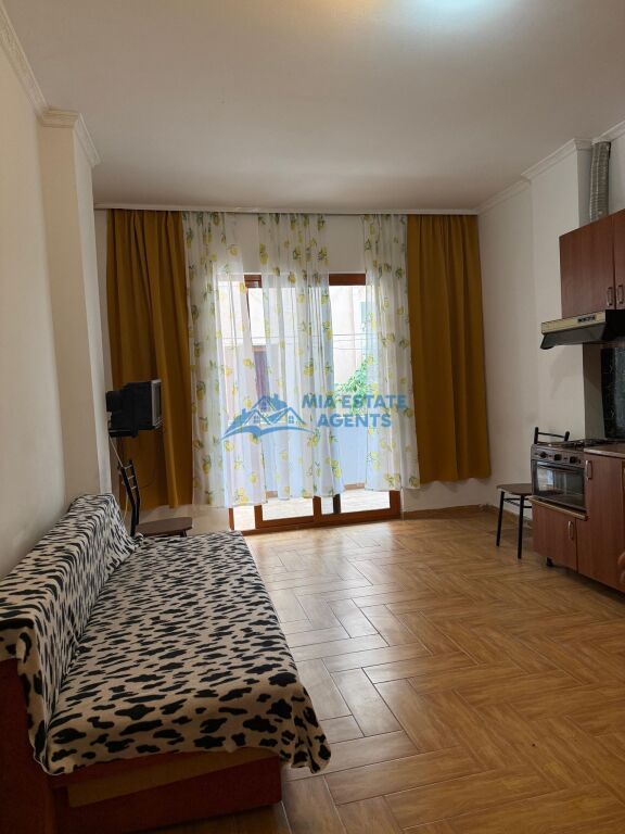 Apartament 1+1 për shitje në Golem