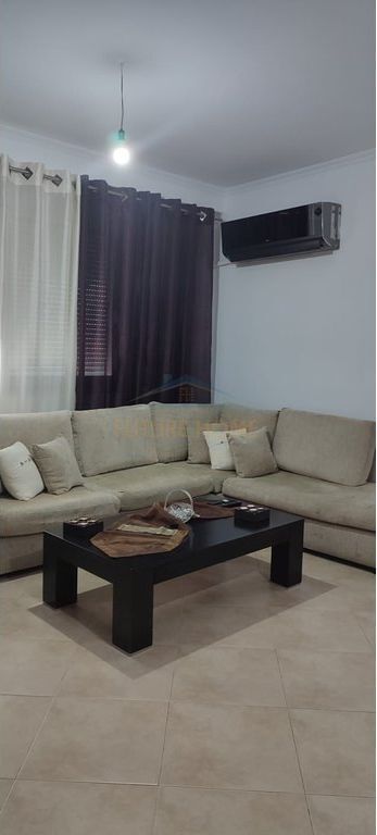 Qera, Apartament 2+1+2+Depo, Rruga e Kavajës, Tiranë