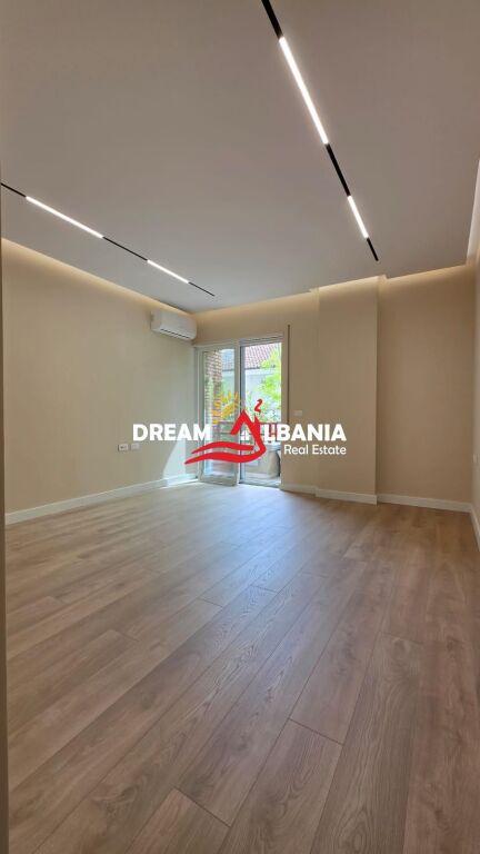 Business Premises for rent at Coin Tirana near Air Albania Stadium (ID 42611420)