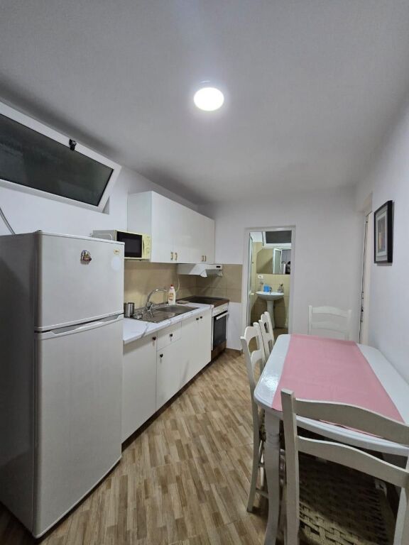 Jepet Me Qera Apartament 1+1