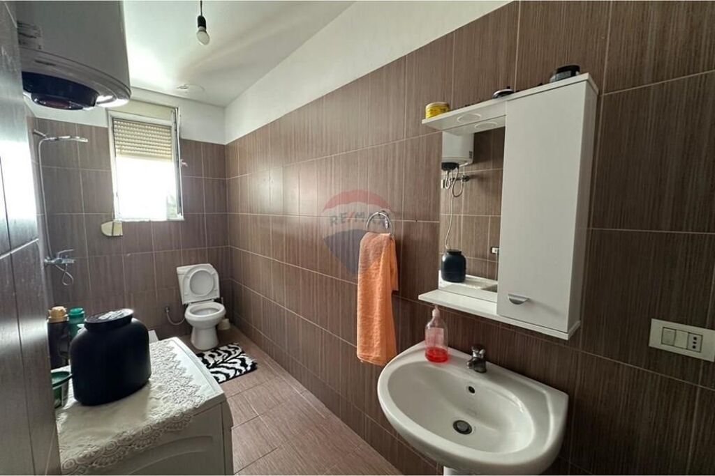 SHESIM APARTAMENT 2+1 PALLATET E VERDHA!
