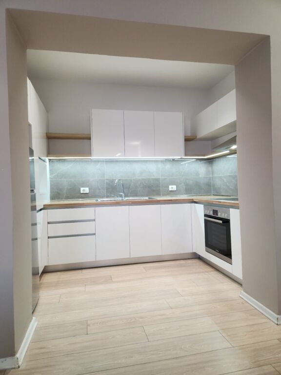 Apartment for Rent 1+1 at 21 Dhjetori (ID B211206) Tirane