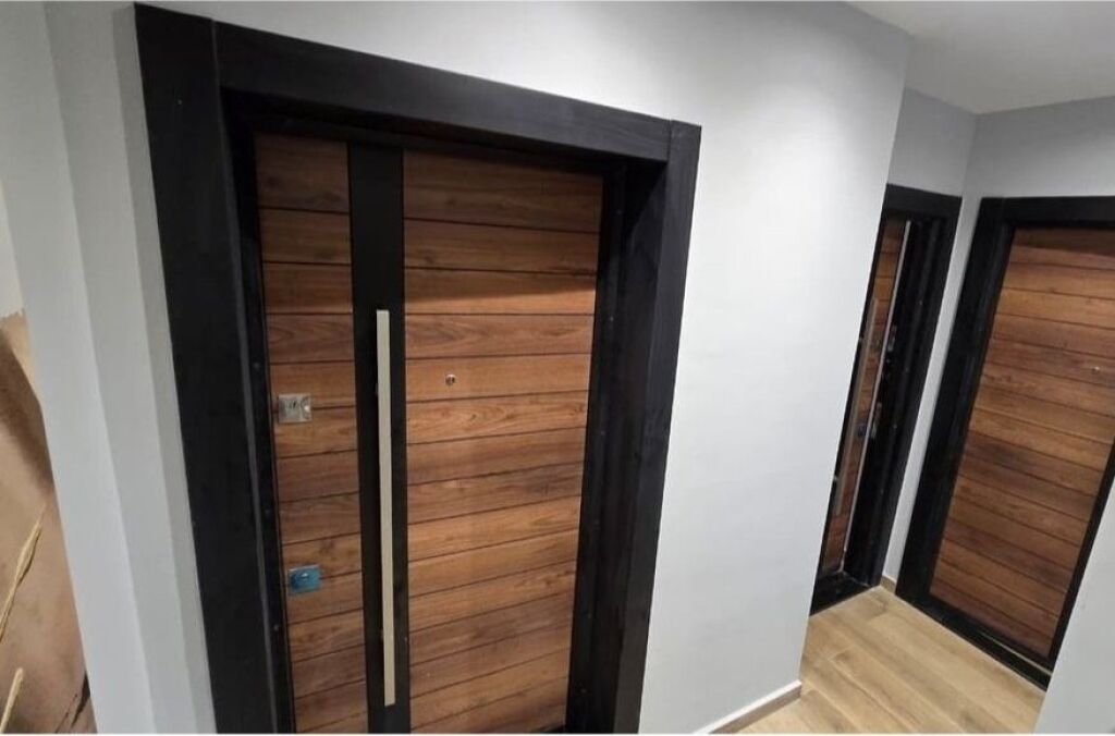 Shiten, 3-Garsoniere, Rruga Mine Peza, Tiranë.