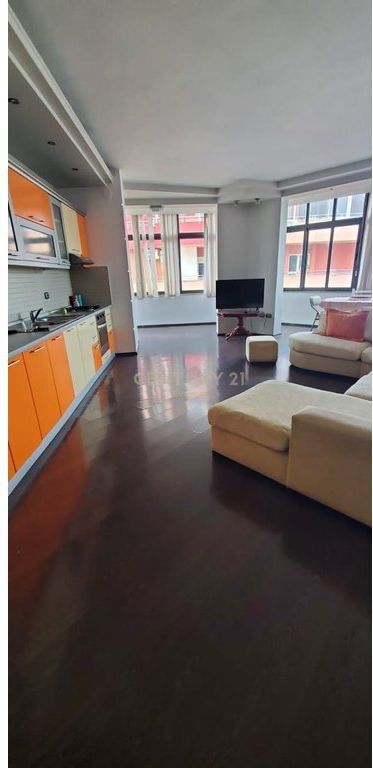 Shitet apartament 3+1+2 në zonën e Selitës, tek Rruga “Rrapo Hekali”.