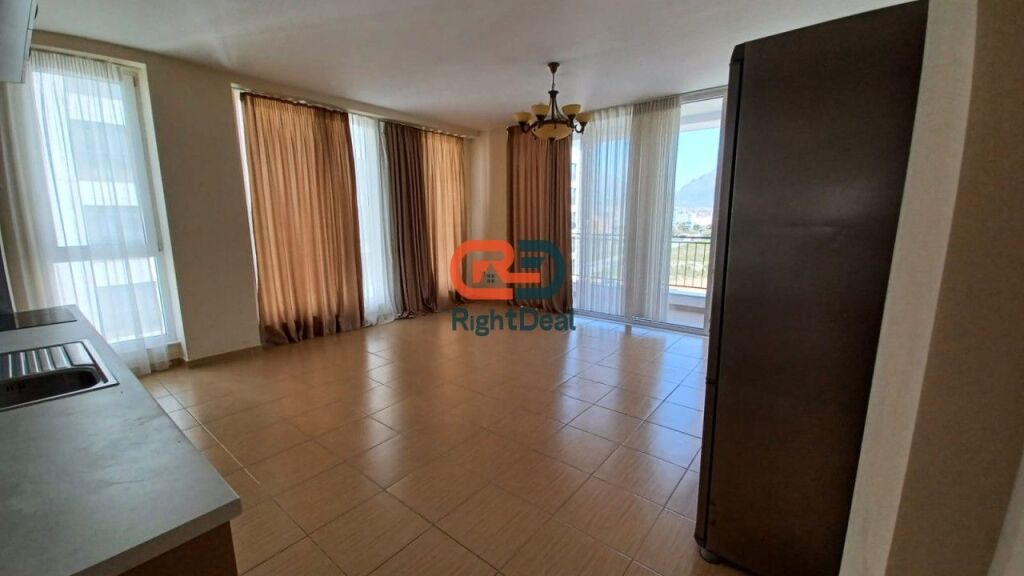 Tek Bulevardi I Ri, Jepet Me Qira Apartament 2+1+2 Me Planimetri Perfekte, Ideal Per Banim!!!