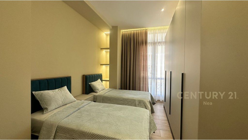 Apartament 2+1+2 me qira tek Kopshti Botanik! 800 € /Muaj