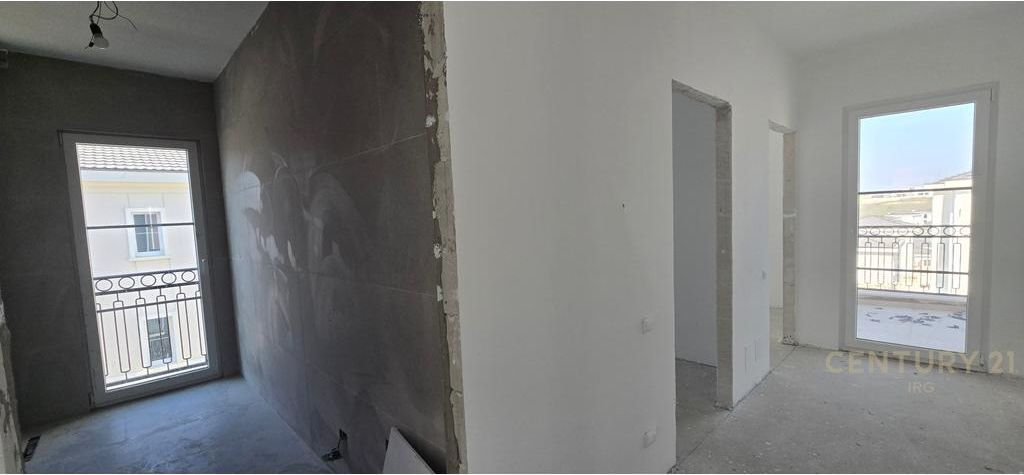 VILLA SUL LAGO DI ROLLING HILLS!