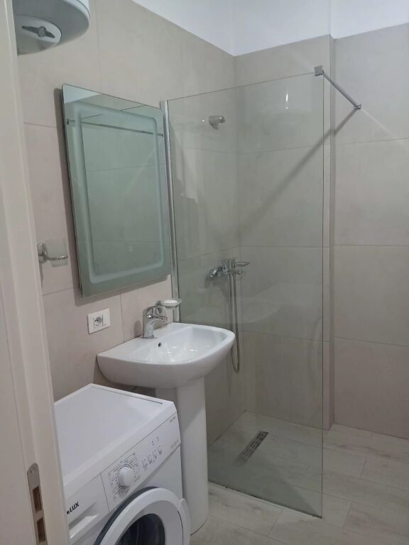 Super ap 1+1 ne sauk ( rrethi ) me parkim