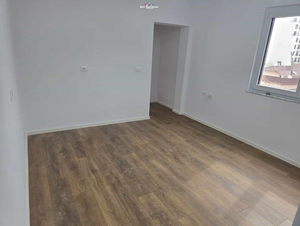 Apartament Ne Shitje 1+1 Tek Shkolla e Kuqe (ID B111145) Tirane