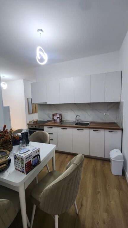 APARTAMENT ME QIRA 1+1 NE MYSLYM SHYR