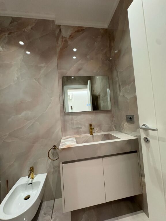 Vendesi in vendita Appartamento 2+1+2📍 Zogu i Zi – Complesso “Folea e Gjelbër”