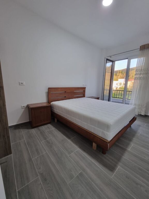 AFFITTASI  2+1 CASA PRIVATA (2° PIANO)
