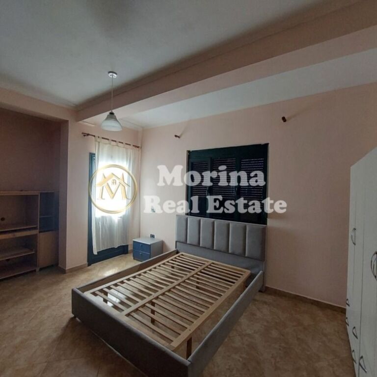 Rent | Private house 2 + 1 | United School | 450 €/month