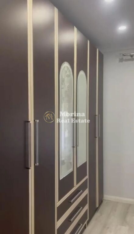 Qera | Shtëpi private 2 + 1 + Parkim | Rruga Jordan Misja | 550 €/muaj