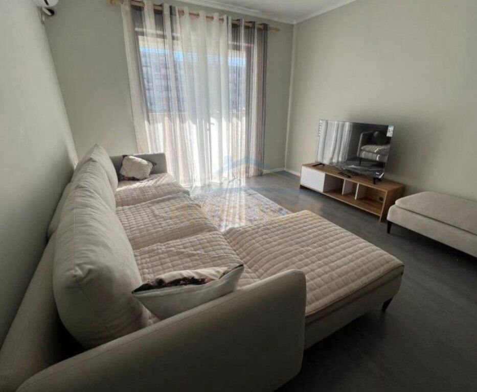 Rent, Apartment 1+1, 5 Maj Street, Tirana.