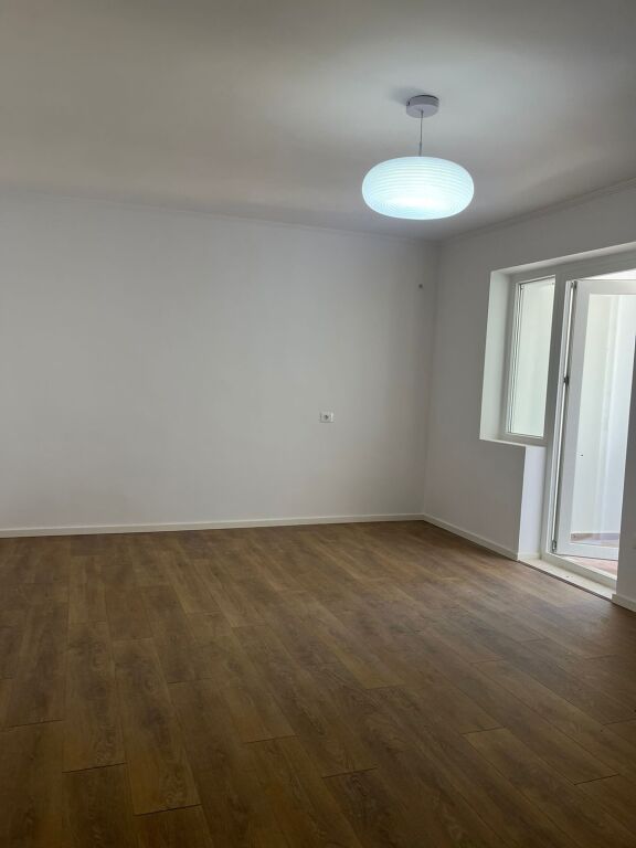 Apartament 1+1 në shitje – Rruga Todi Shkurti, pranë Ish Tregut Elektrik, Tiranë