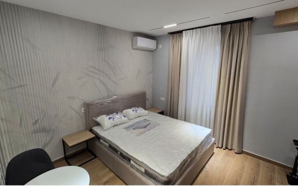 Shiten, 3-Garsoniere, Rruga Mine Peza, Tiranë.