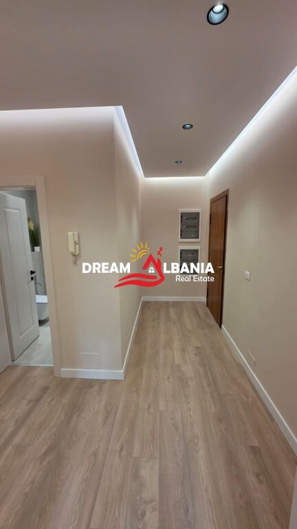 Business Premises for rent at Coin Tirana near Air Albania Stadium (ID 42611420)