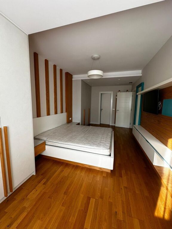 🏡Affittasi 3+1  📍 Comune di Parigi💰 150.000 lek / mese