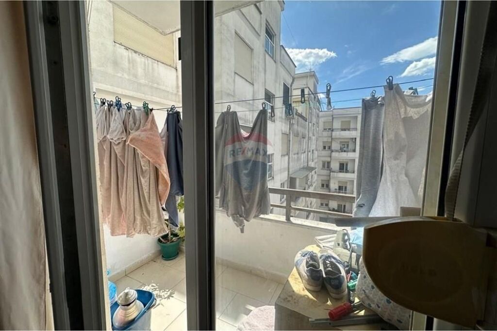 SHESIM APARTAMENT 2+1 PALLATET E VERDHA!