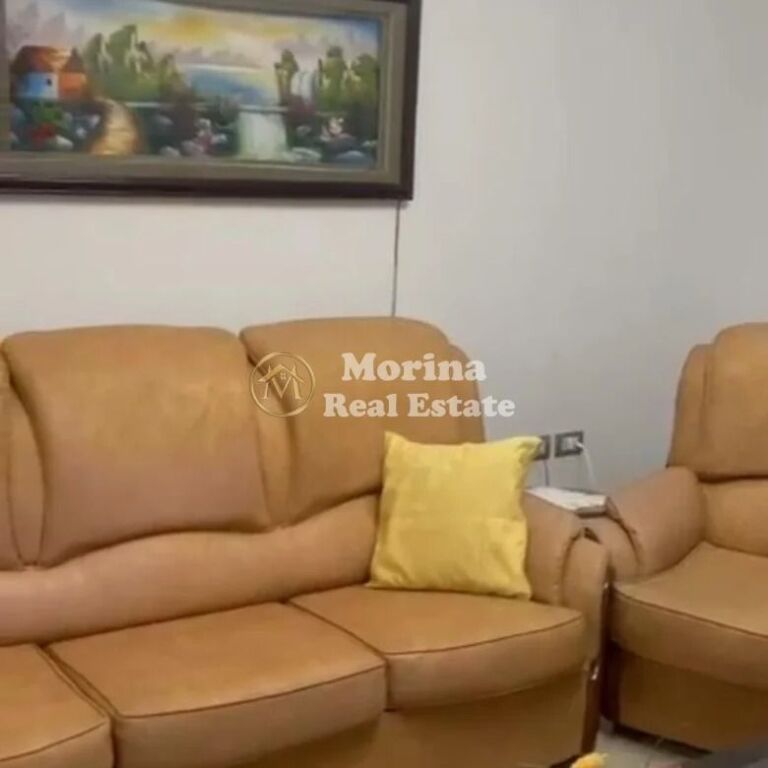 Qera | Shtëpi private 2 + 1 + Parkim | Rruga Jordan Misja | 550 €/muaj