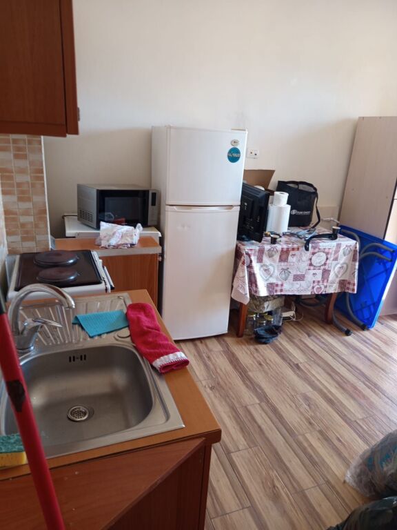 GARSIONERE 22000 LEKE.ISH TREGU ELEKTRK.