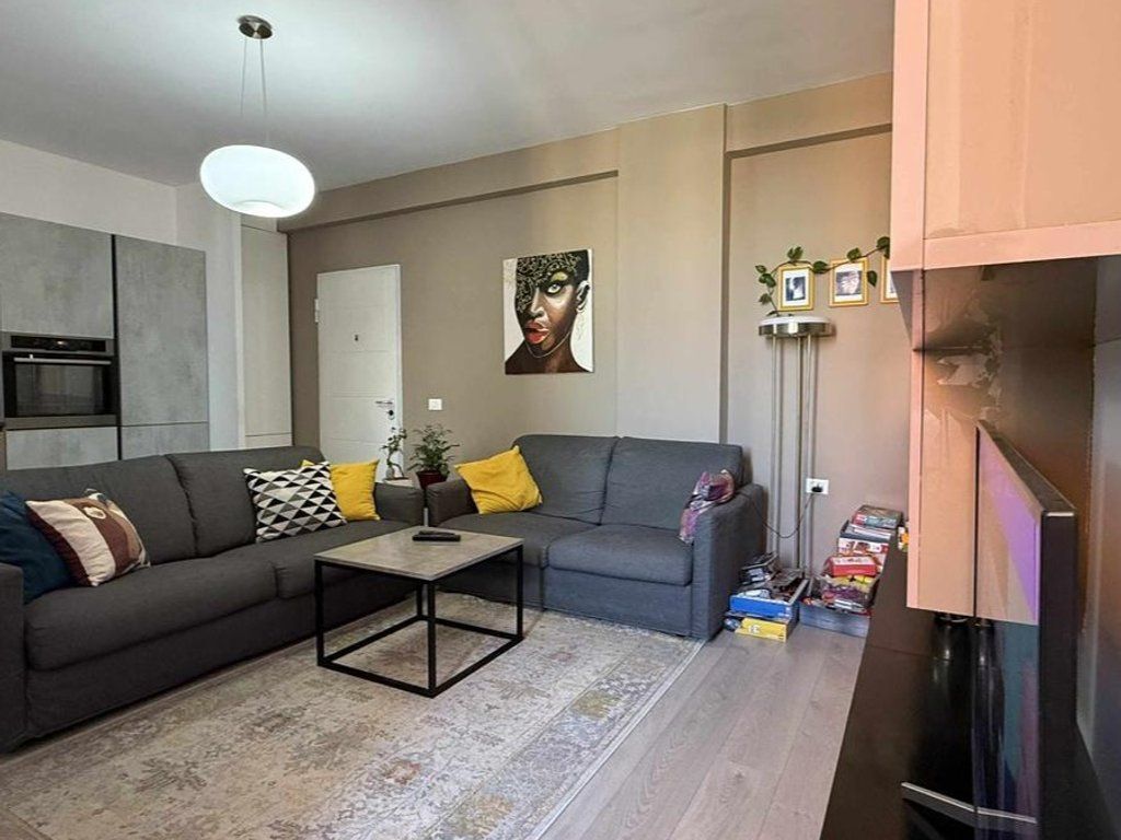 Brryli, ofrohet për qira apartament 2+1! 600 € /Muaj