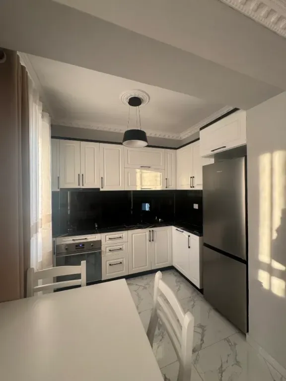 Apartament 2+1 me qera ne Ali Dem tek Idriz Dollaku