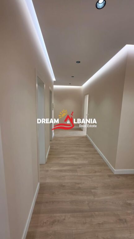 Business Premises for rent at Coin Tirana near Air Albania Stadium (ID 42611420)