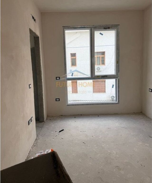 Shitet, Apartament 2+1+2, prane Fushës së Alidemit, Tiranë, Tiranë.