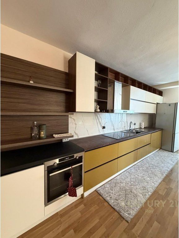 JEPET APARTAMENT 3+1+2 ME QERA NE VOLLGA , DURRES !