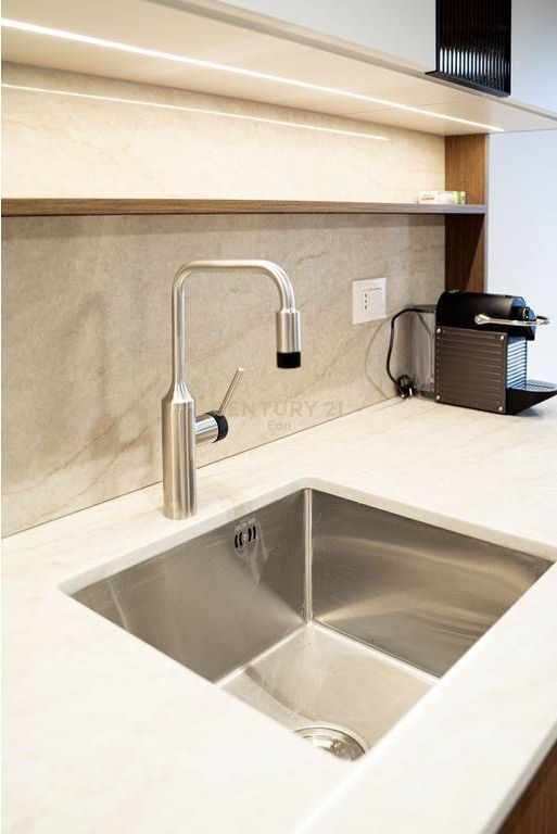 SHITET SUPER APARTAMENT 1+1 NE QENDER TE DURRESIT!