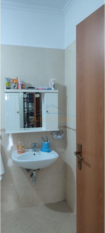 Qera, Apartament 2+1+2+Depo, Rruga e Kavajës, Tiranë