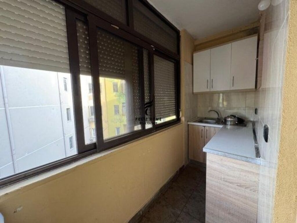 APARTAMENT ME QERA 1+1 STADIUMI DINAMO 50.000 LEKE FH-67956