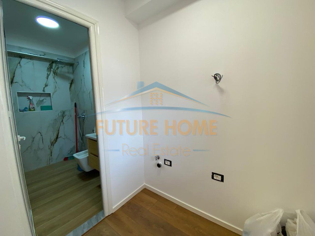 Shitet, Garsoniere, Vasil Shanto