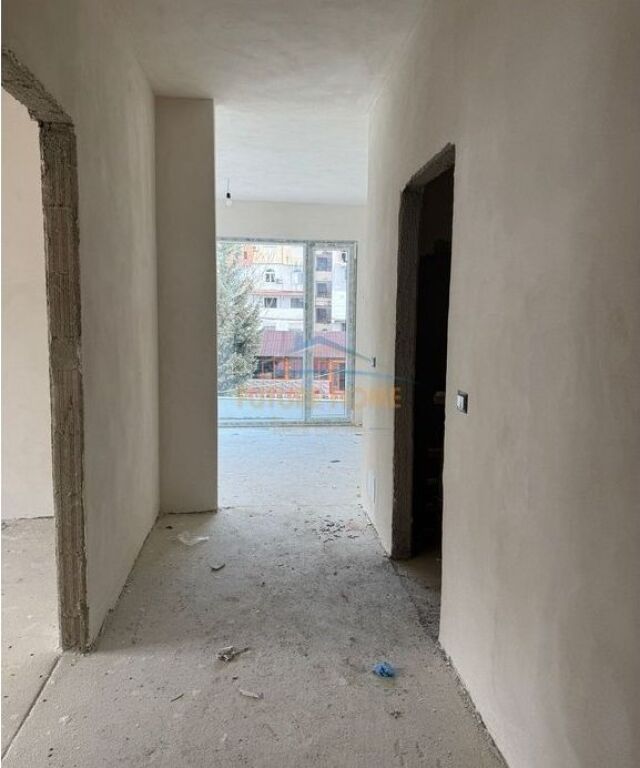 Shitet, Apartament 2+1+2, prane Fushës së Alidemit, Tiranë, Tiranë.