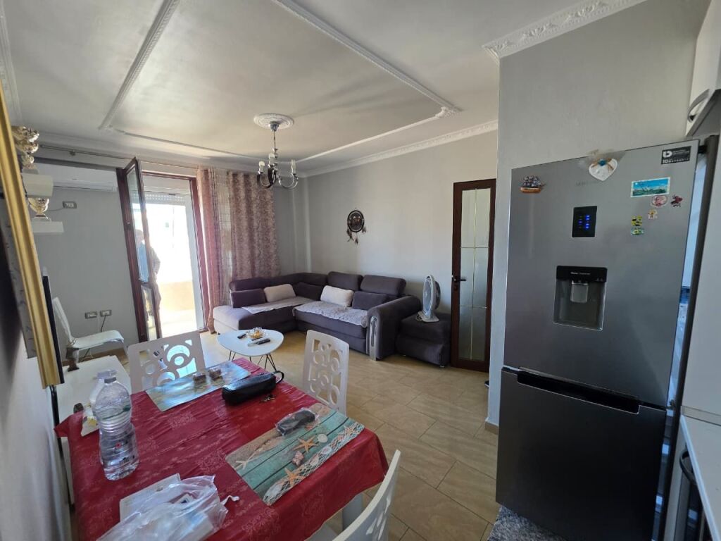 🔥 APARTAMENT 2+1 ME QIRA – LUNGOMARE, VLORË! 🔥