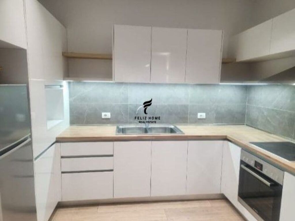 APARTAMENT ME QERA 1+1 MYSLYM SHYRI 65.000 LEKE FH-67825