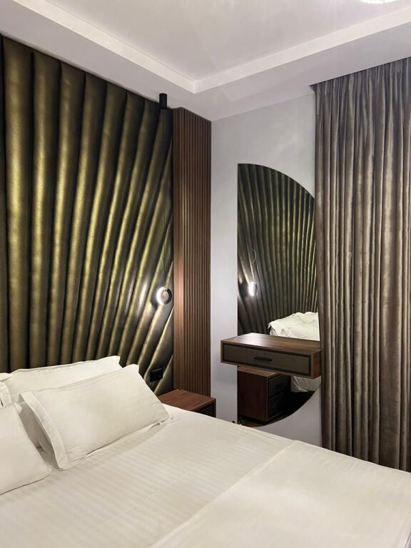 🏡 Jepet me qira apartament 2+1 + post parkimi 📍 Pranë TEG, Rezidenca “Secret Garden”💶 Çmimi: 1,300€/muaj