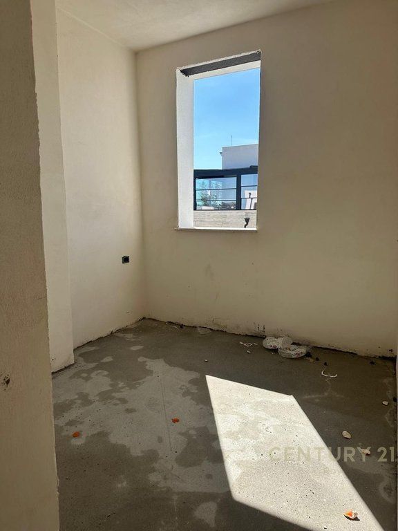 Penthouse 2+1 Shitet në Golem, Durrës - 300,000€ | 75 m² + 137m2 Verand Pamje Deti!