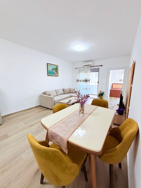 JEPET ME QERA APARTAMENT 2+1 TEK UJESJELLESI, DURRES