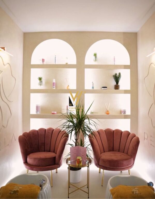 BUSINESS-BEAUTY FOR SALE ON BLV.GJERGJ FISHTA 17,000 EURO