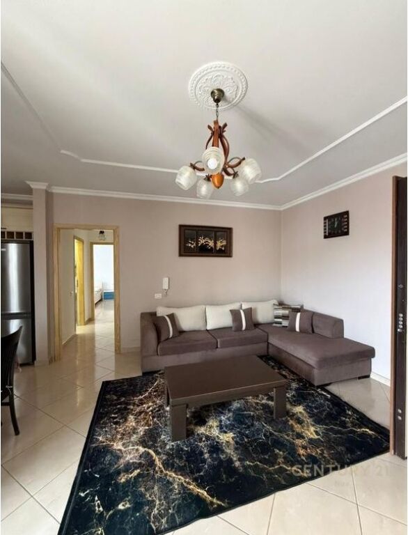 Apartament për qira 2+1 pranë Kopshtit Botanik