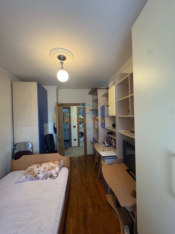 Affitto,Appartamento 3+1+2+Posto Auto,Via Bogdanëve, Tirana