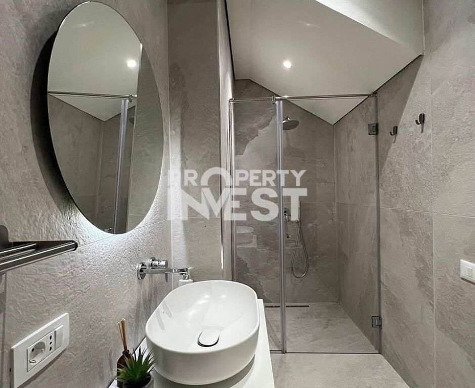 Shitet Apartament 2+1+oborr+Parkim Green Coast, Palase Dhermi