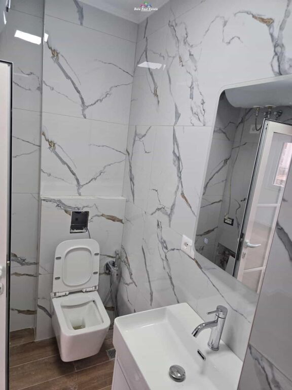 Apartament Ne Shitje 1+1 Tek Shkolla e Kuqe (ID B111145) Tirane