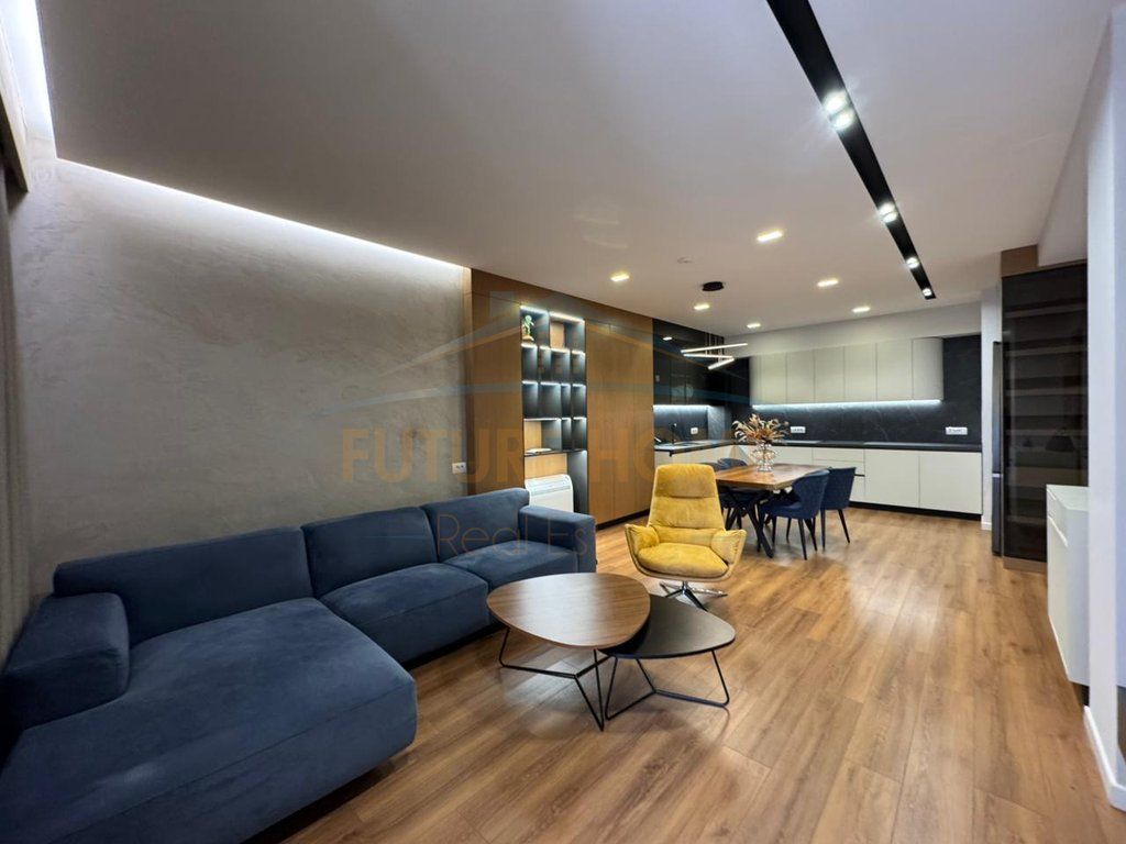 Affitto, Appartamento 2+1+2+Posto Auto, Bllok, Tirana