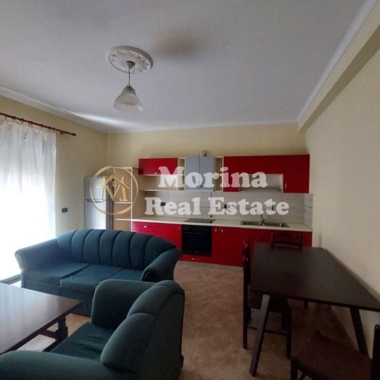 Rent | Private house 2 + 1 | United School | 450 €/month